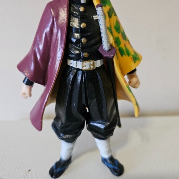 Demon Slayer Giyuu Collectible Figure - Picture 3 of 8